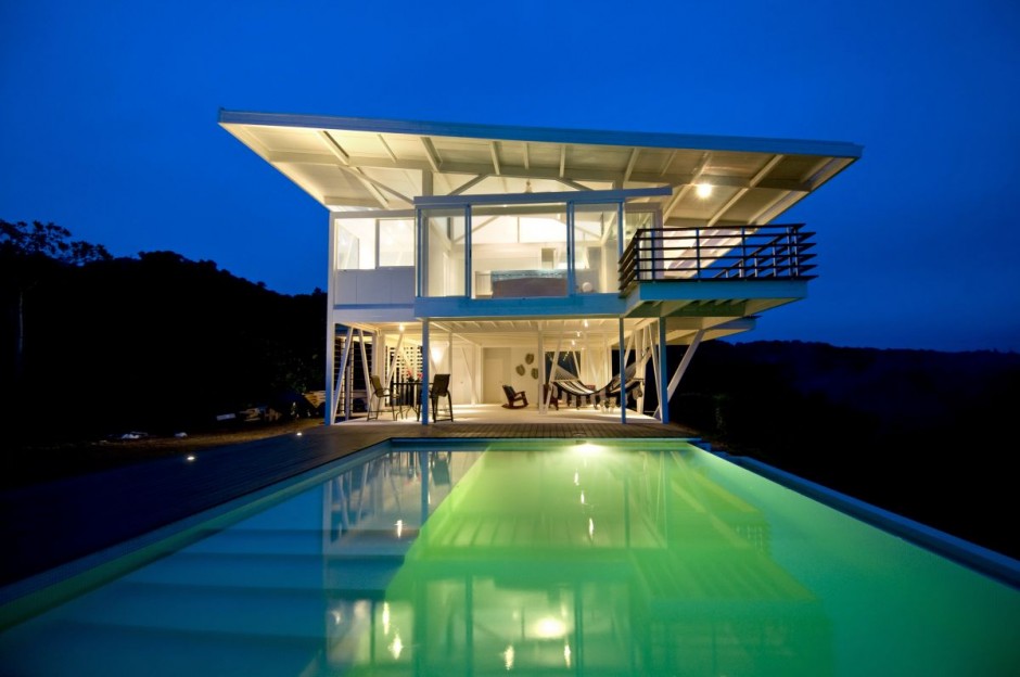 The ISEAMI House by Robles Architects